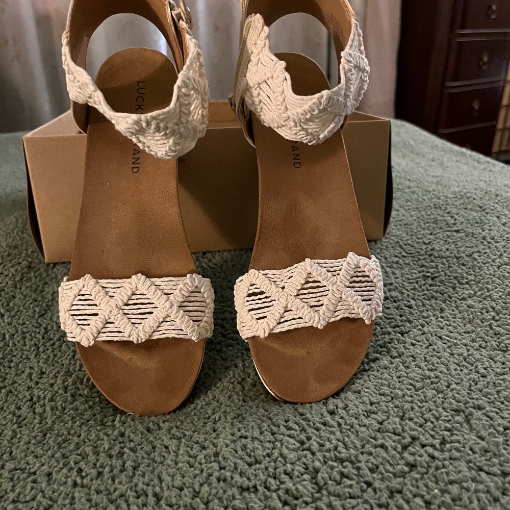 Lucky Brand cream color sandals. Size 6.5. NWT.
